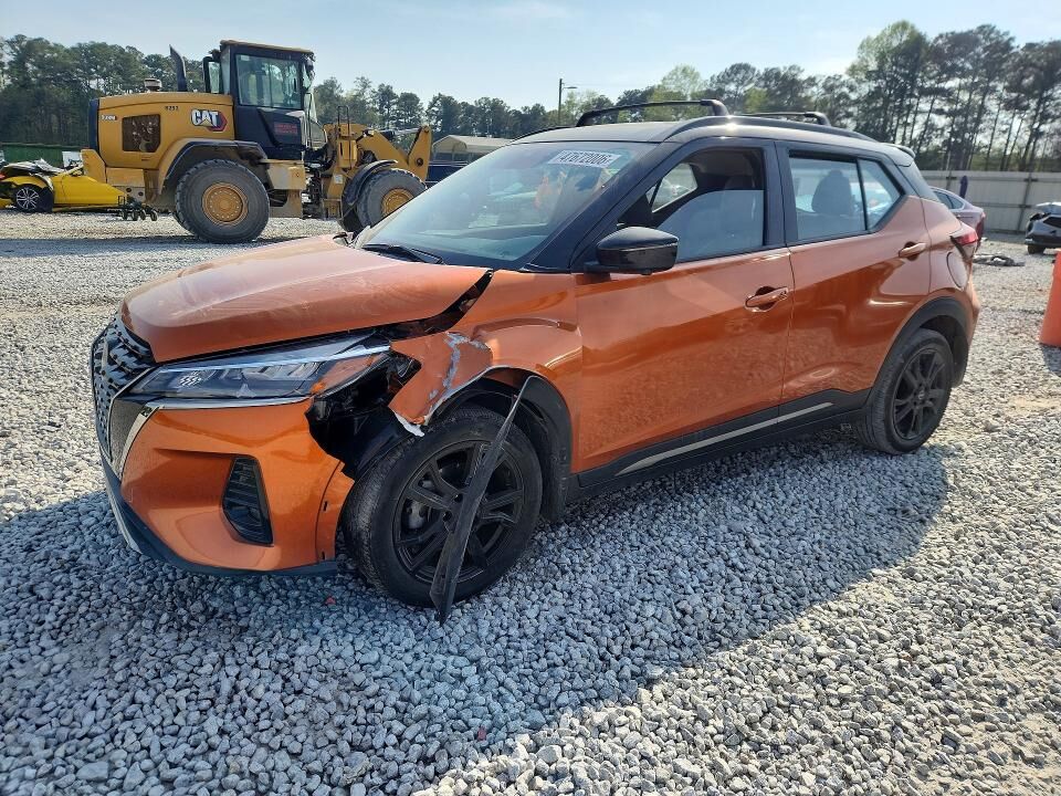 2024 NISSAN Kicks