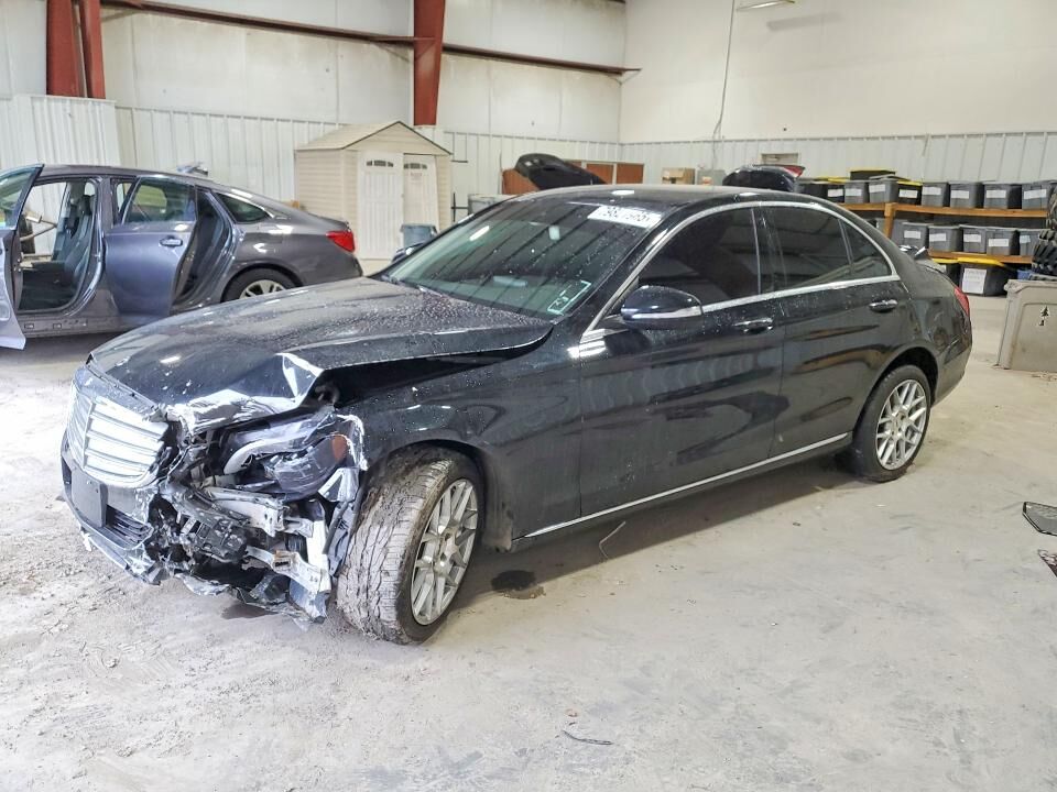 2015 MERCEDES-BENZ C-Class