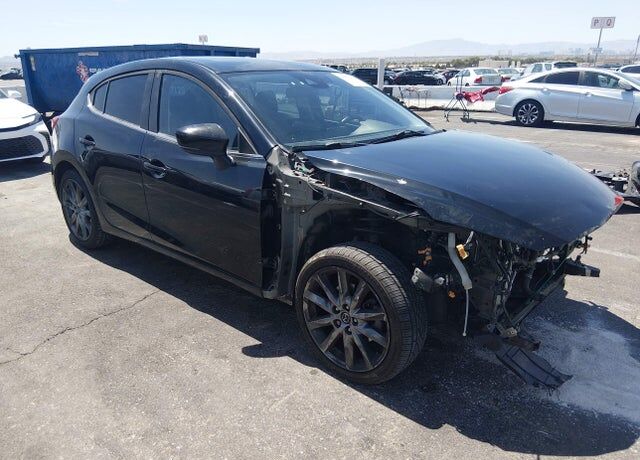 2018 MAZDA Mazda3