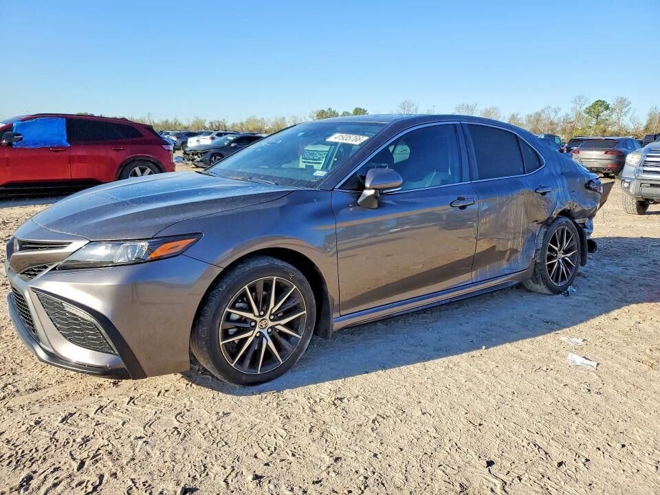 2024 TOYOTA Camry