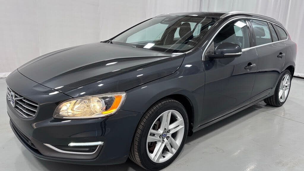 2015 VOLVO V60