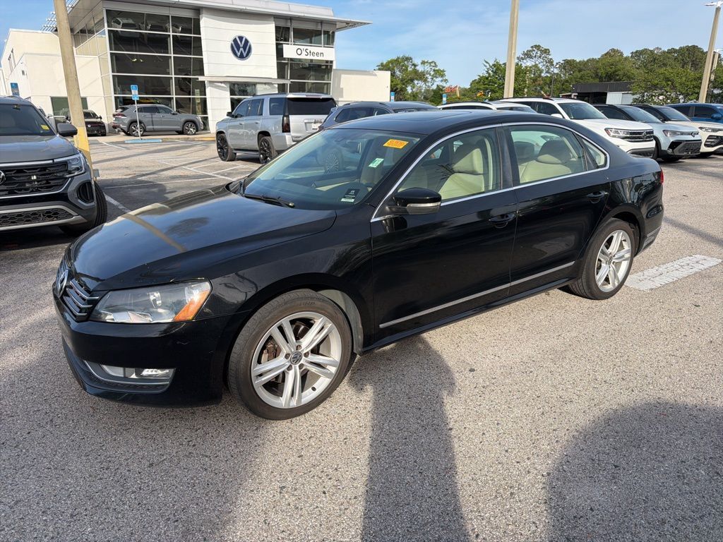 2014 VOLKSWAGEN Passat