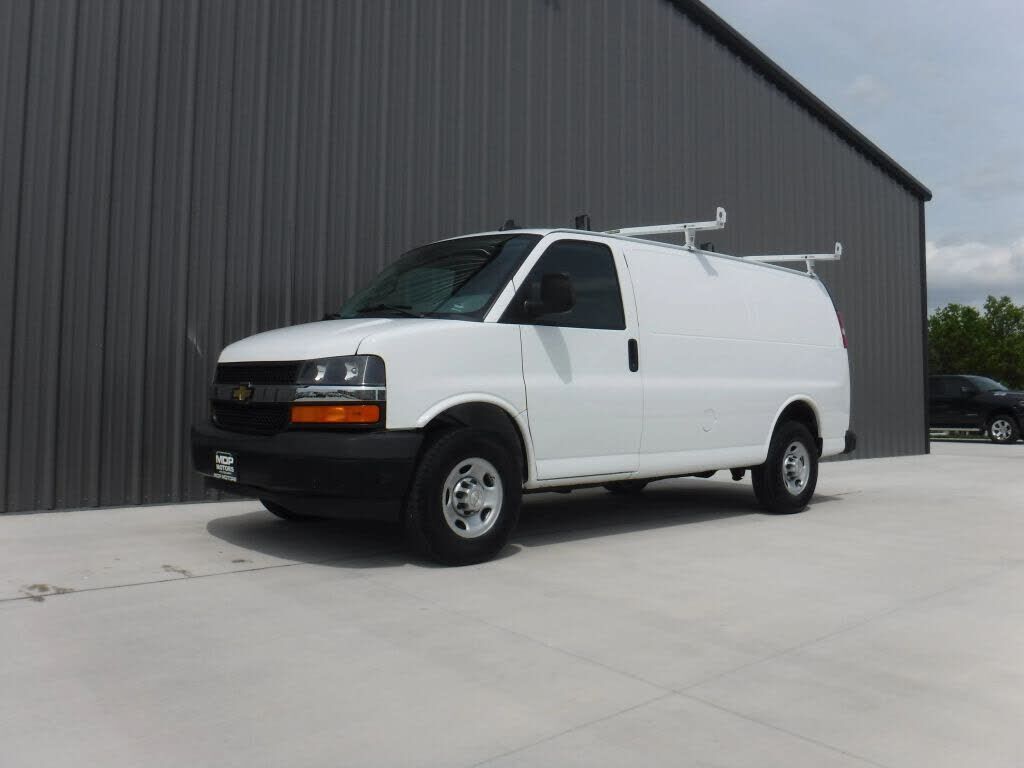 2020 CHEVROLET Express