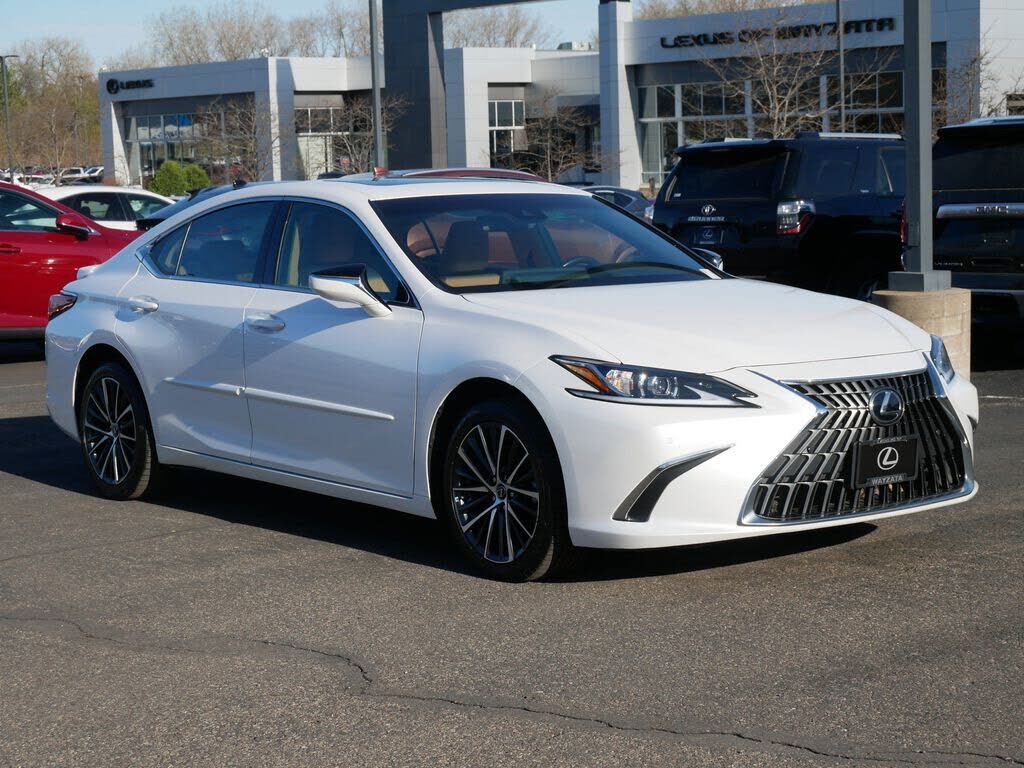 2023 LEXUS ES