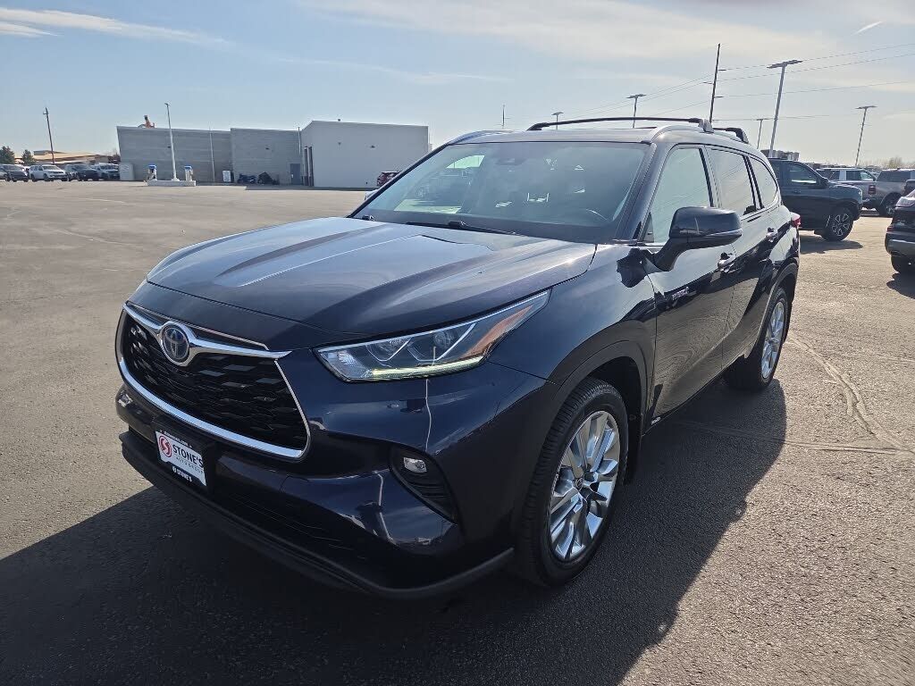 2021 TOYOTA Highlander