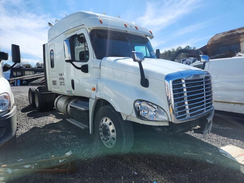 2018 FREIGHTLINER Cascadia