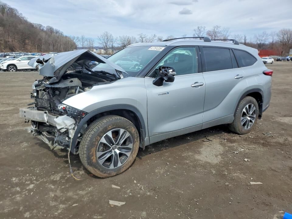 2021 TOYOTA Highlander