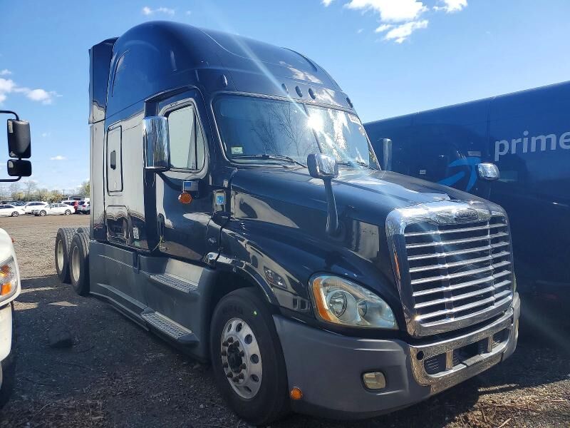2016 FREIGHTLINER Cascadia