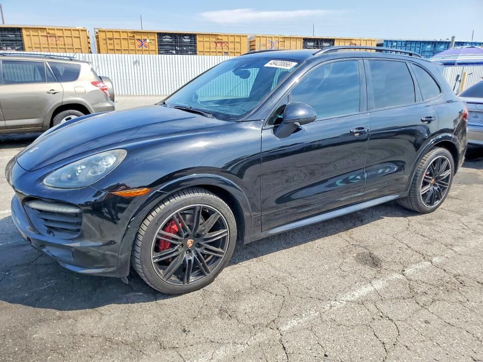 2014 PORSCHE Cayenne