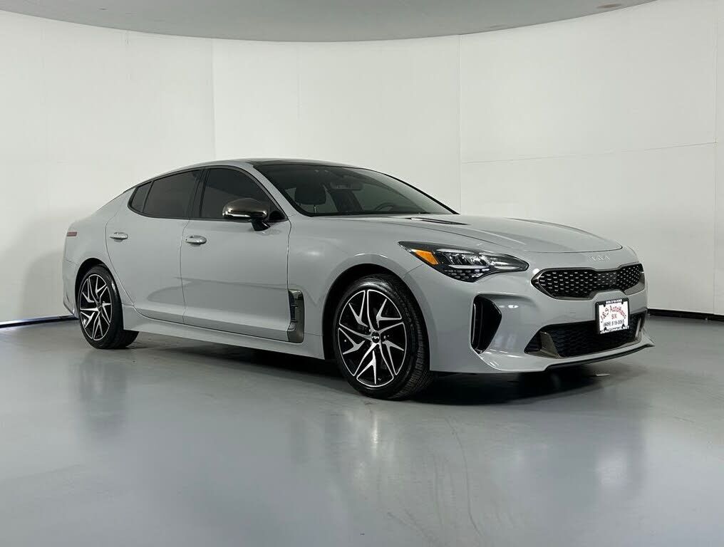 2023 KIA Stinger