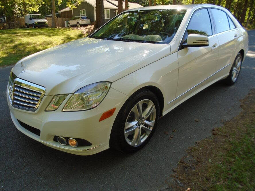 2011 MERCEDES-BENZ E-Class