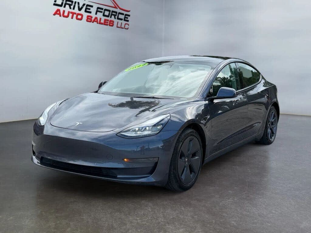 2022 TESLA Model 3