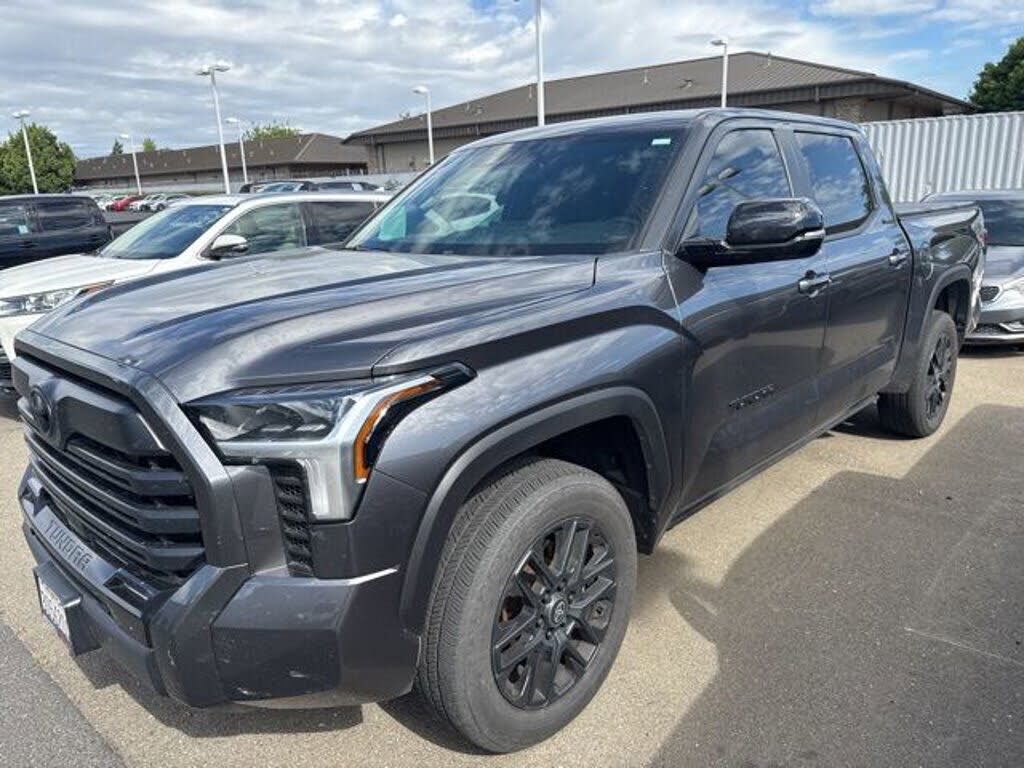 2025 TOYOTA Tundra