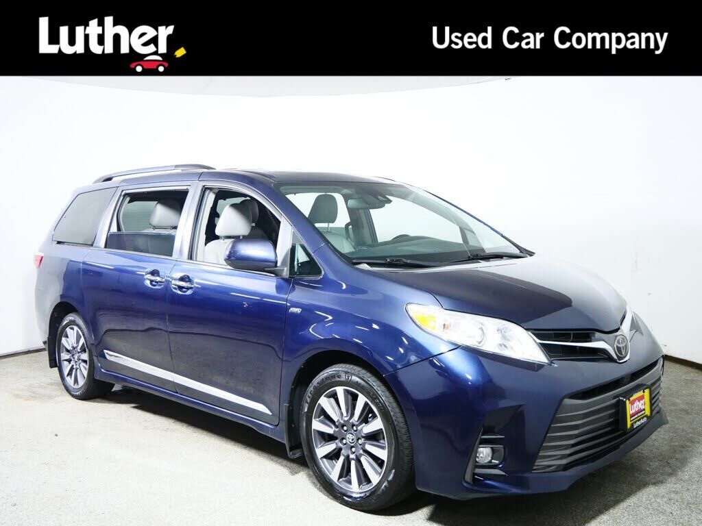 2018 TOYOTA Sienna