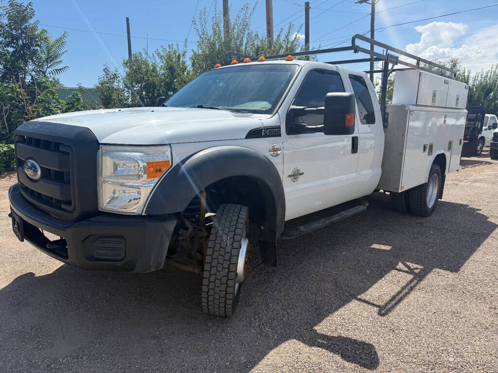 2011 FORD F-550