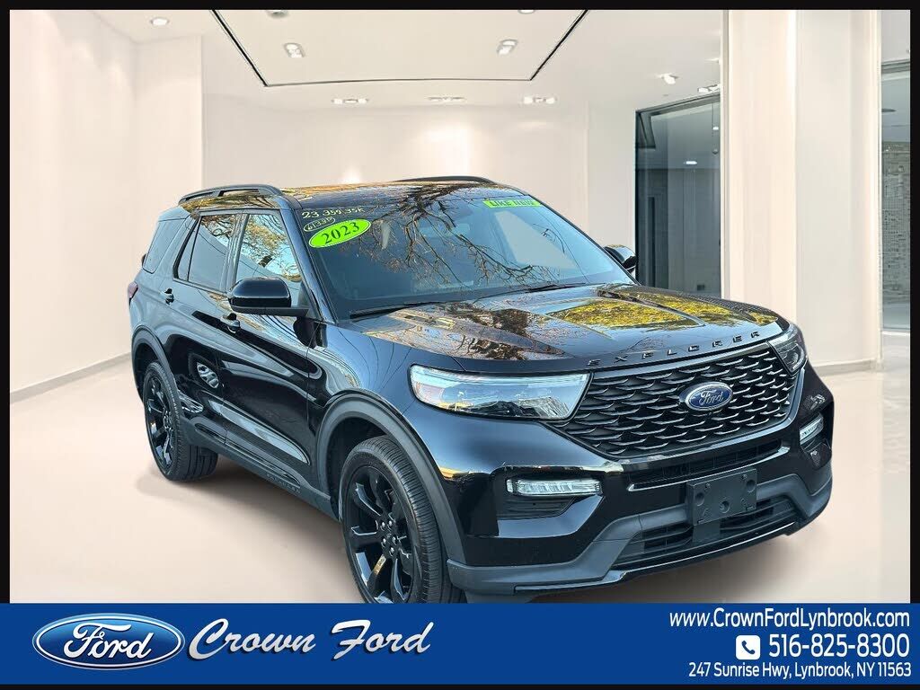 2023 FORD Explorer