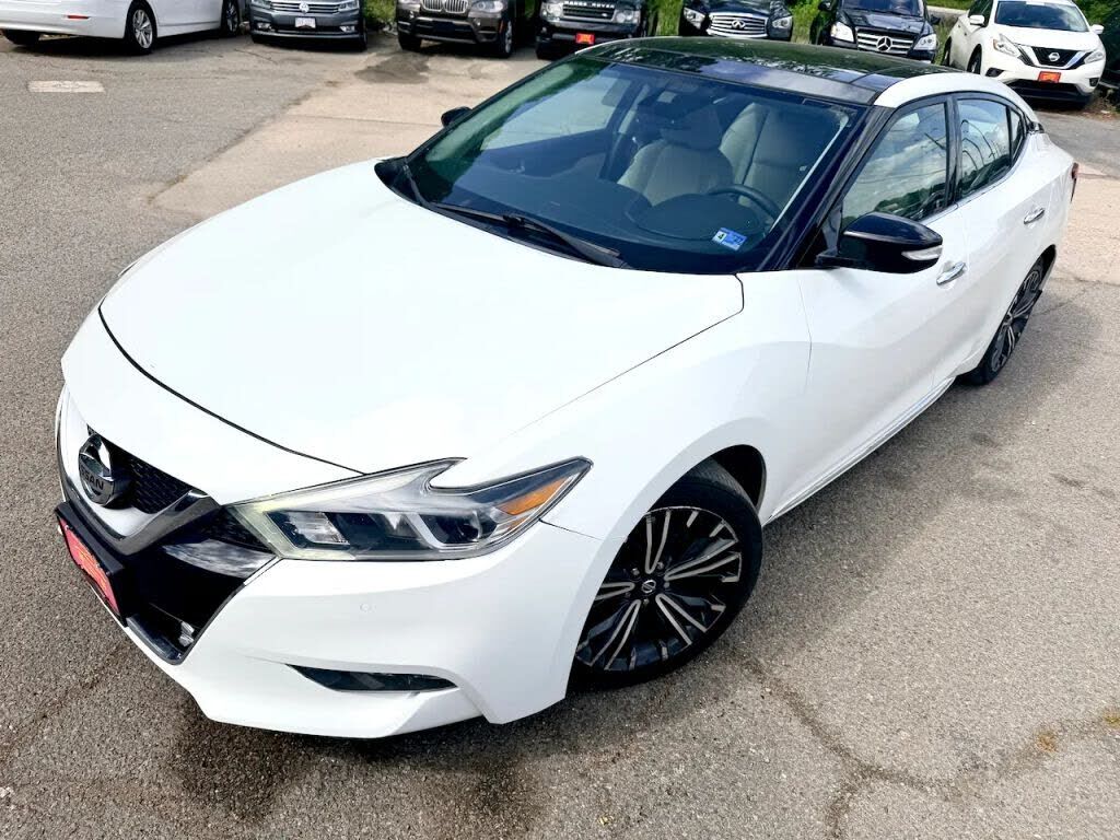 2017 NISSAN Maxima