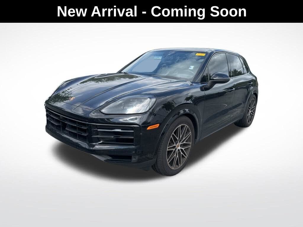 2024 PORSCHE Cayenne