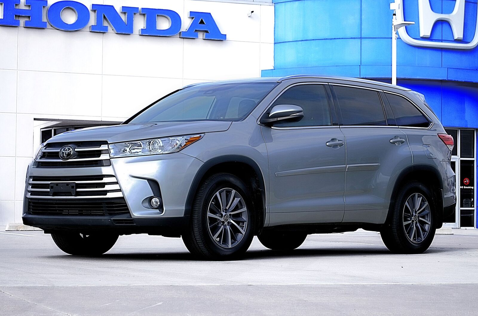 2018 TOYOTA Highlander