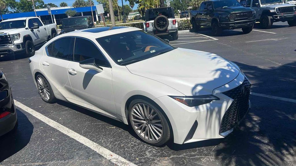 2025 LEXUS IS