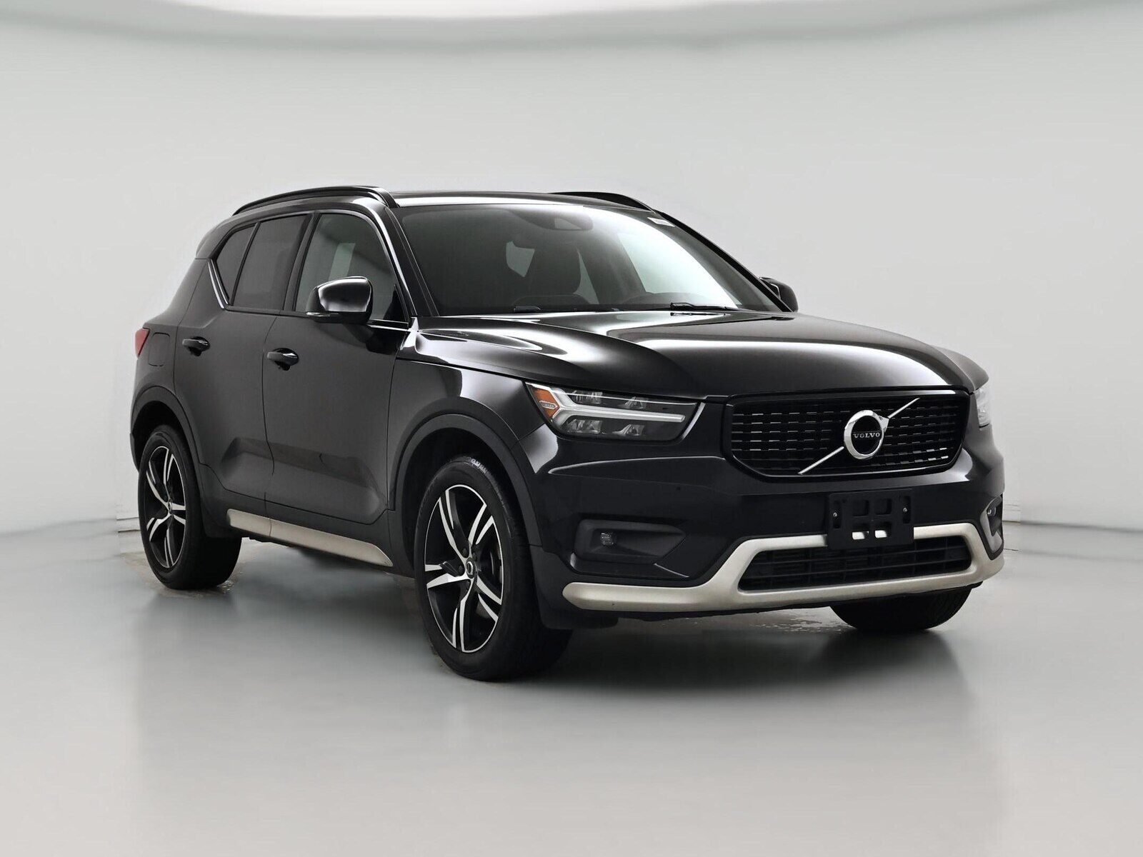 2021 VOLVO XC40