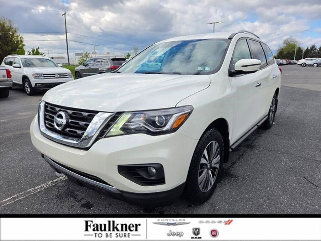 2017 NISSAN Pathfinder