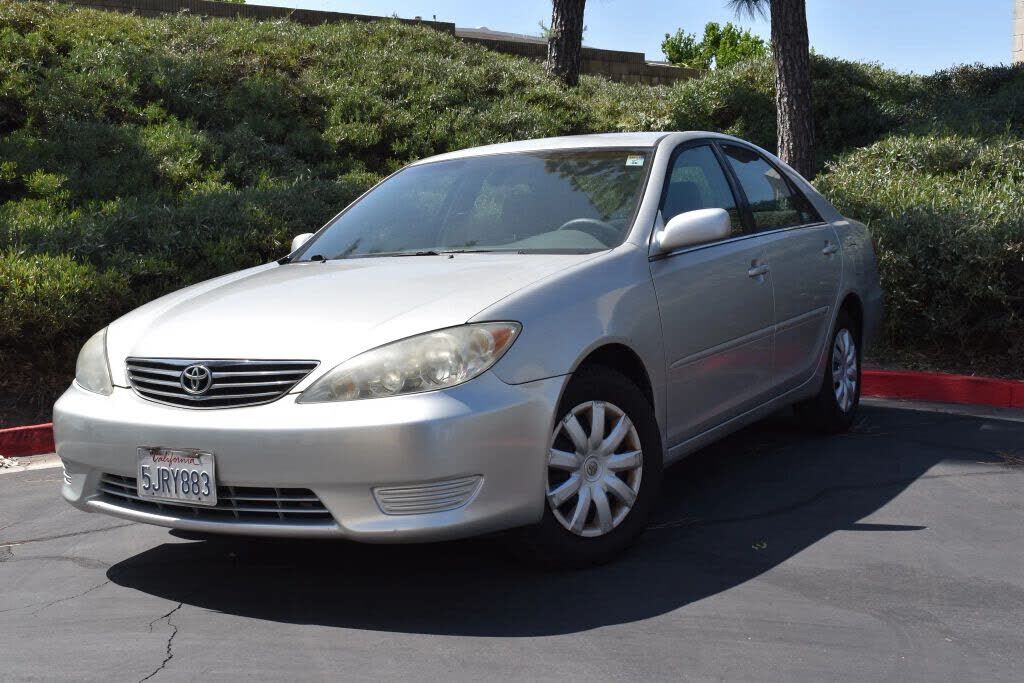 2005 TOYOTA Camry