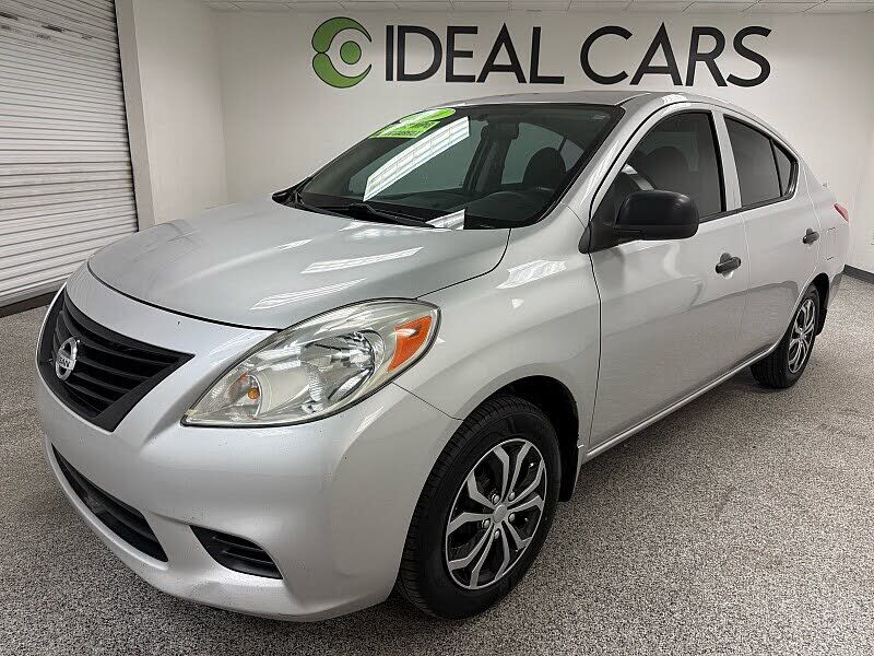 2014 NISSAN Versa