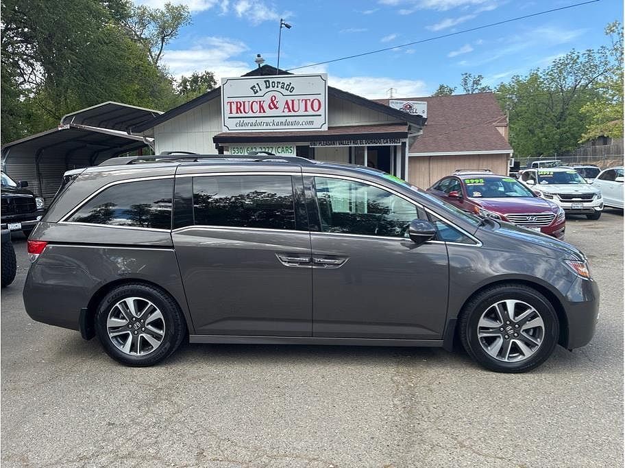 2016 HONDA Odyssey