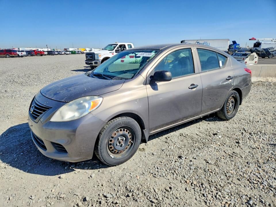 2014 NISSAN Versa