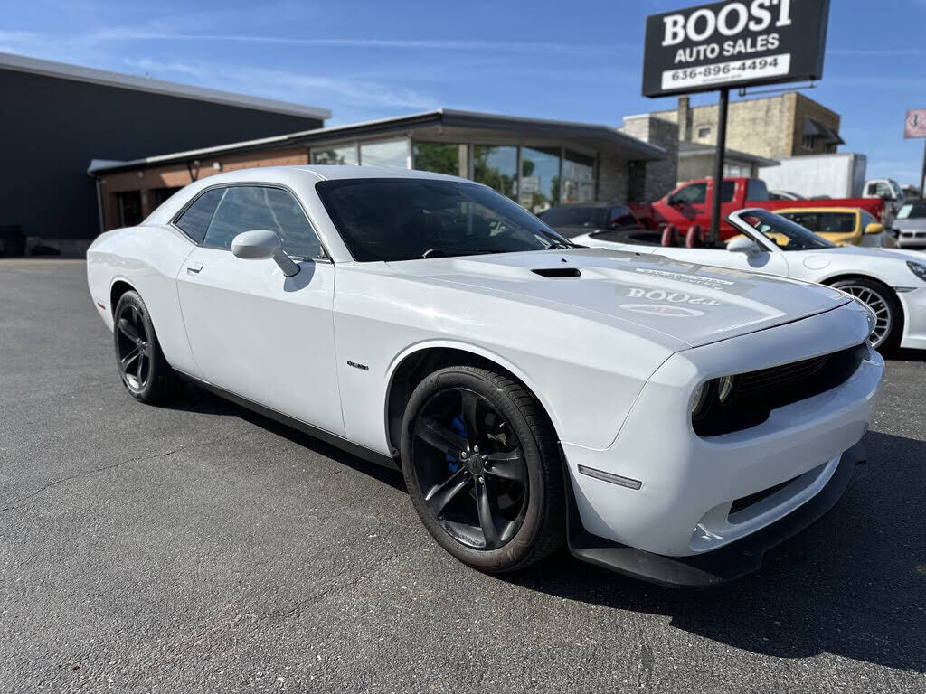 2017 DODGE Challenger