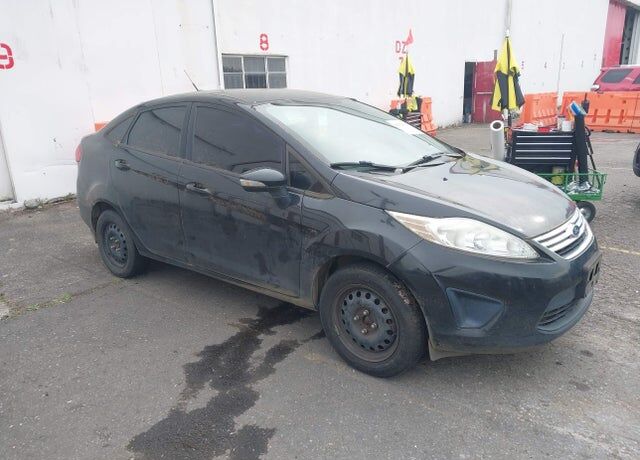 2013 FORD Fiesta