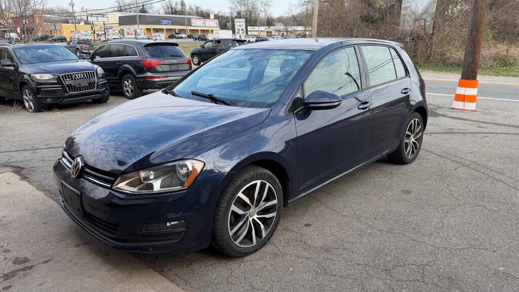 2017 VOLKSWAGEN Golf