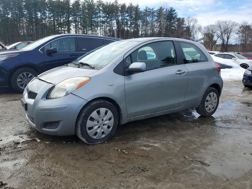 2011 TOYOTA Yaris