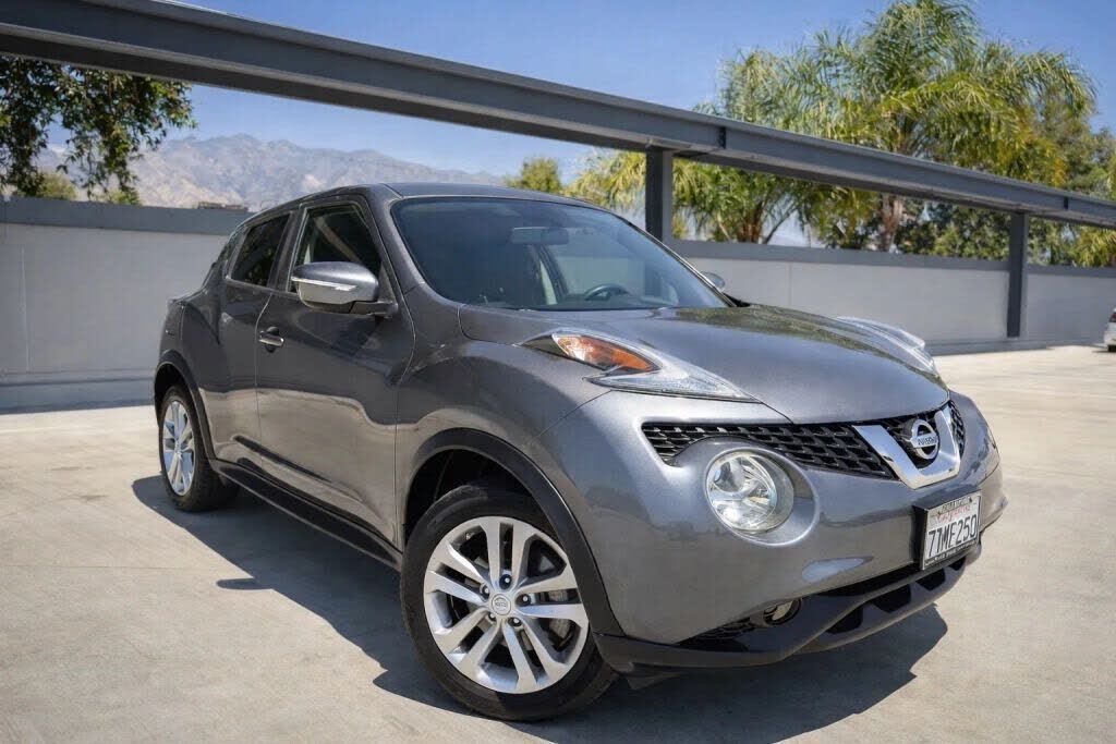 2016 NISSAN Juke