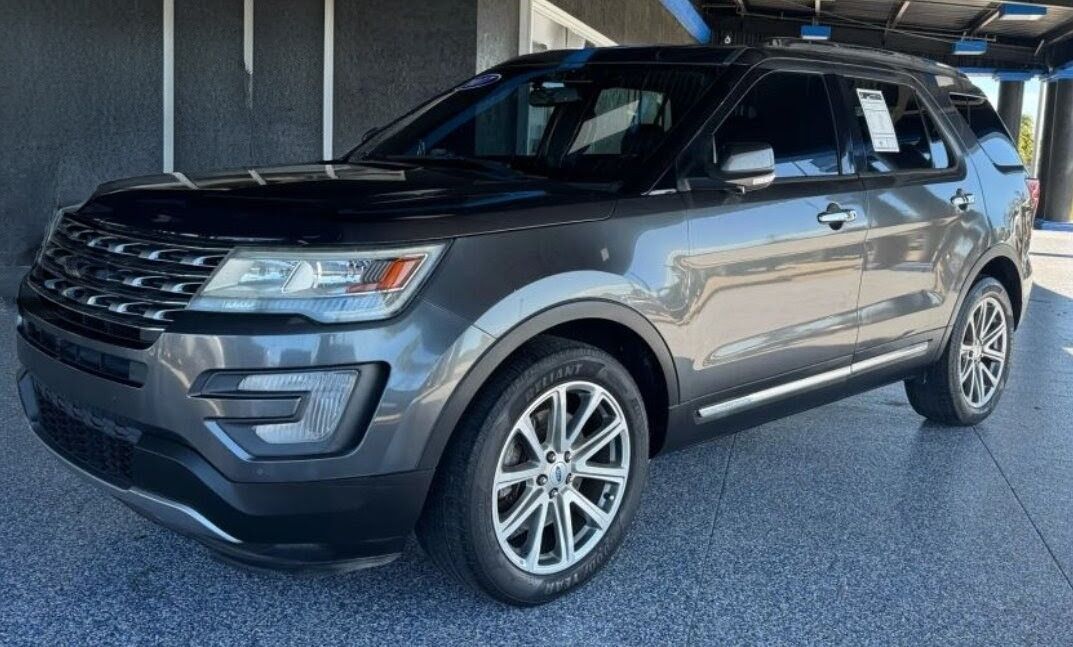 2017 FORD Explorer