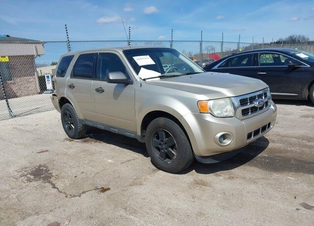 2010 FORD Escape