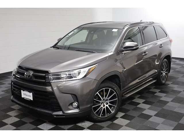 2017 TOYOTA Highlander