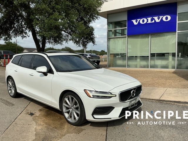 2020 VOLVO V60