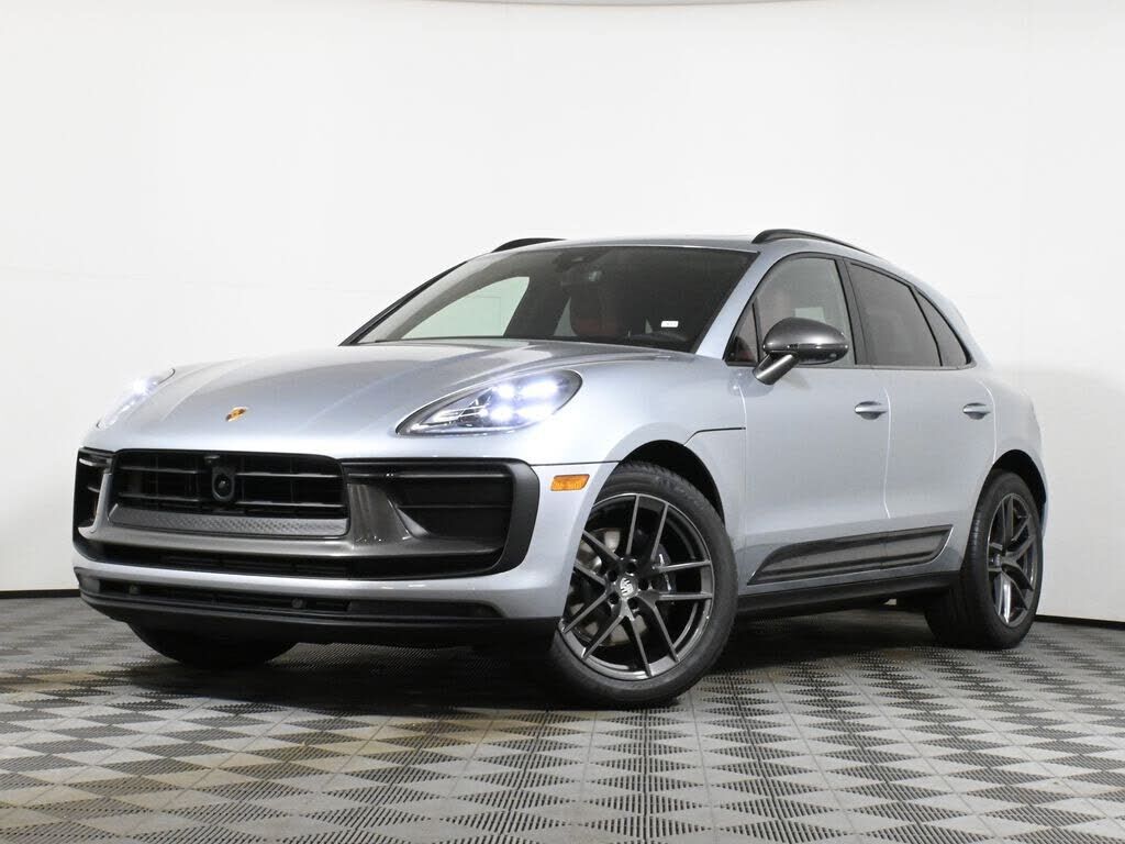 2026 PORSCHE Macan