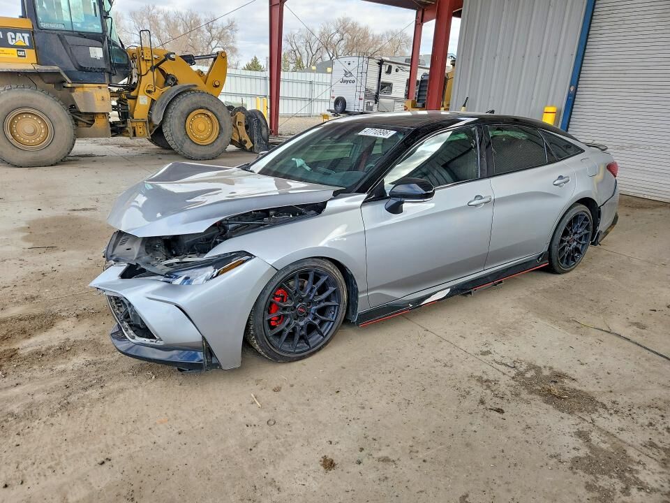 2020 TOYOTA Avalon