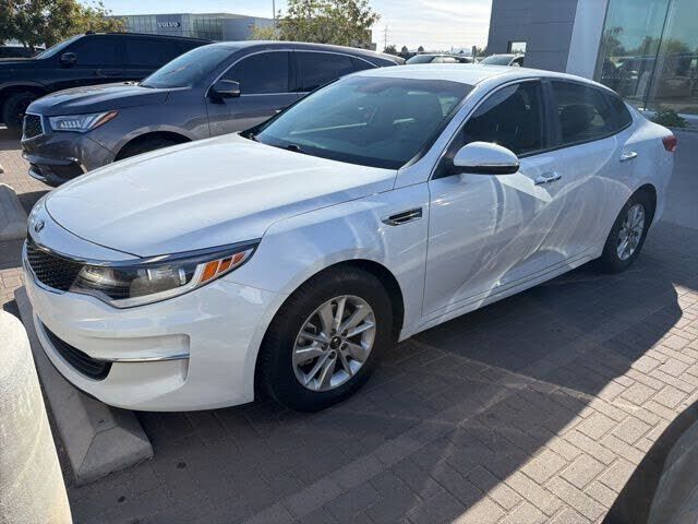 2017 KIA Optima