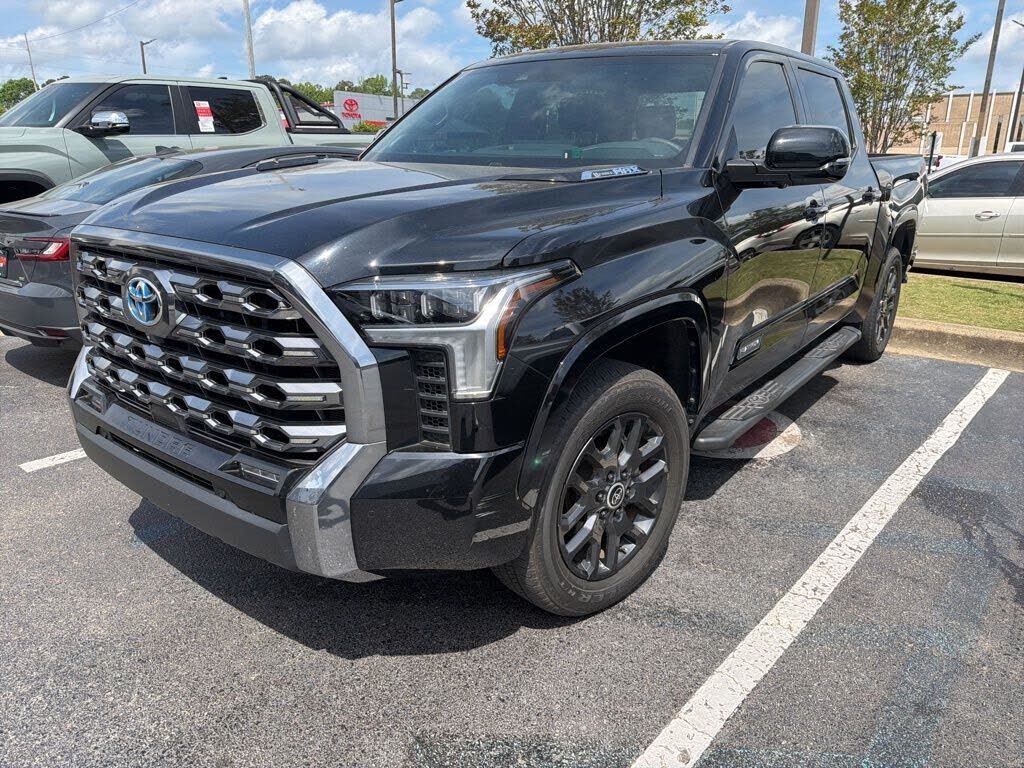 2024 TOYOTA Tundra