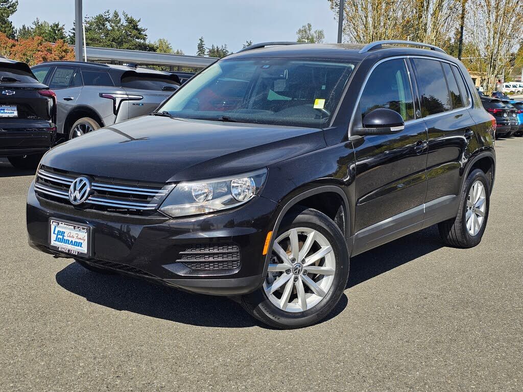 2017 VOLKSWAGEN Tiguan