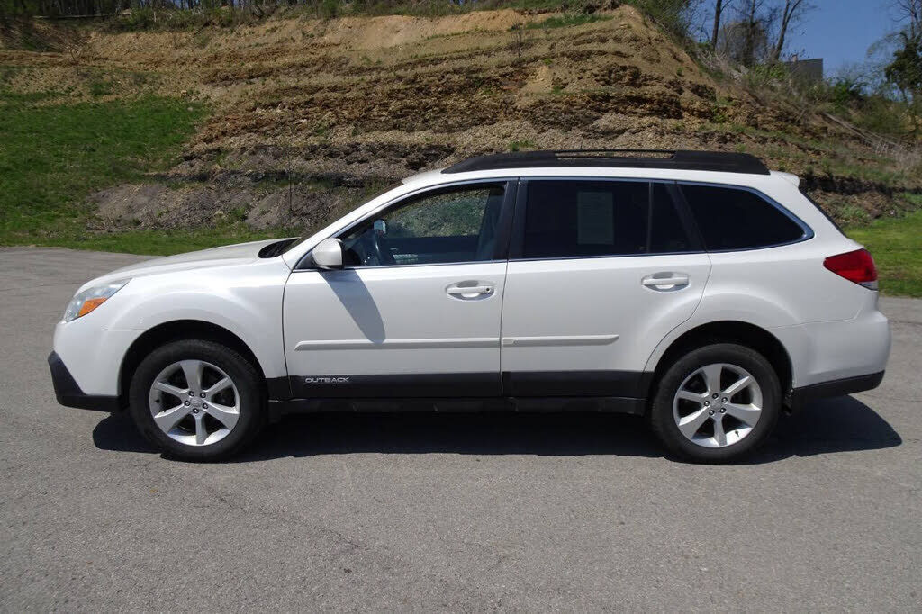2013 SUBARU Outback