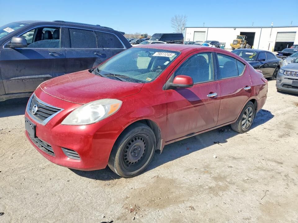 2014 NISSAN Versa