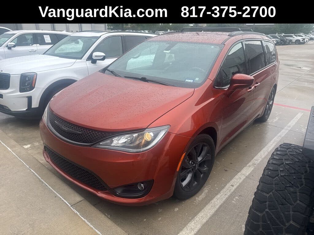 2018 CHRYSLER Pacifica