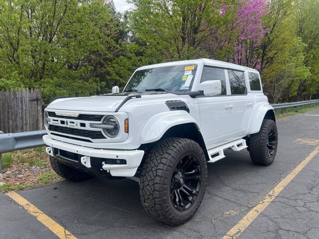 2023 FORD Bronco