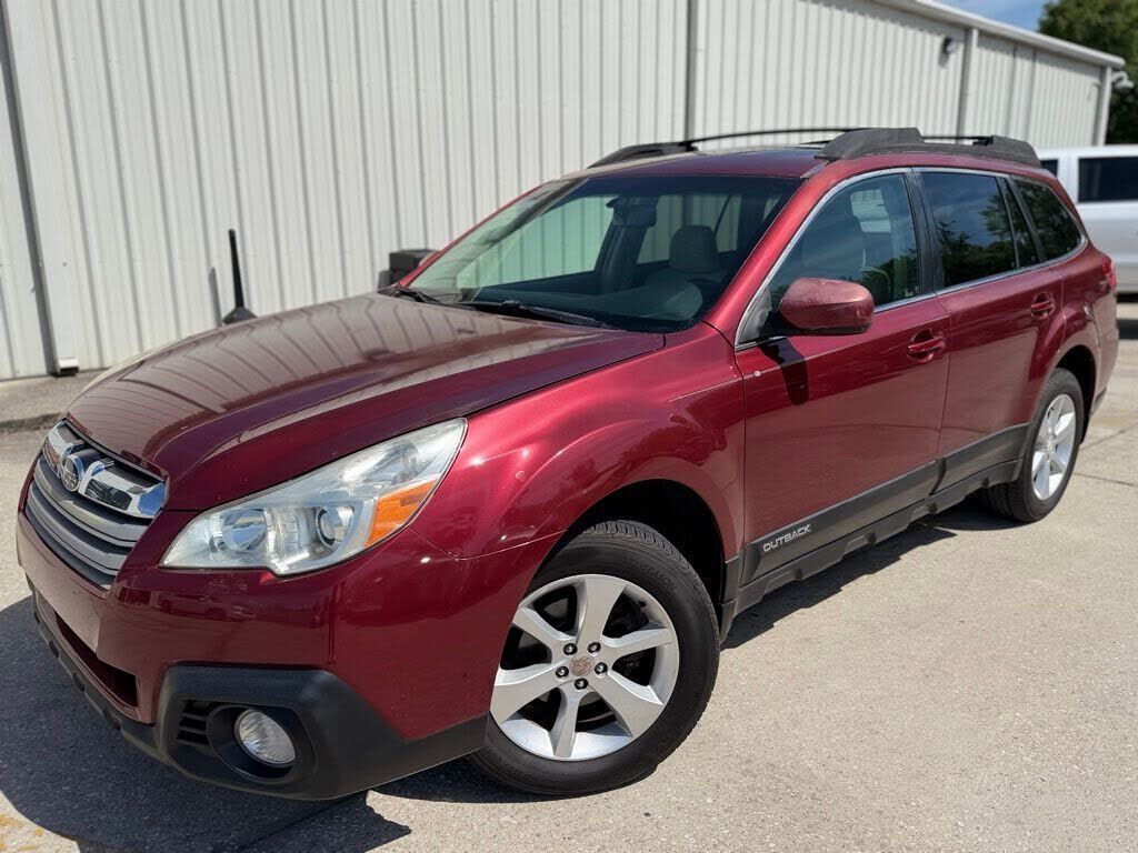 2013 SUBARU Outback