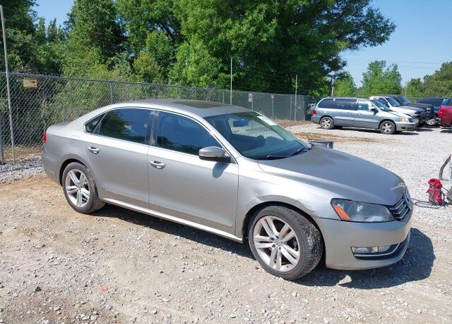 2014 VOLKSWAGEN Passat